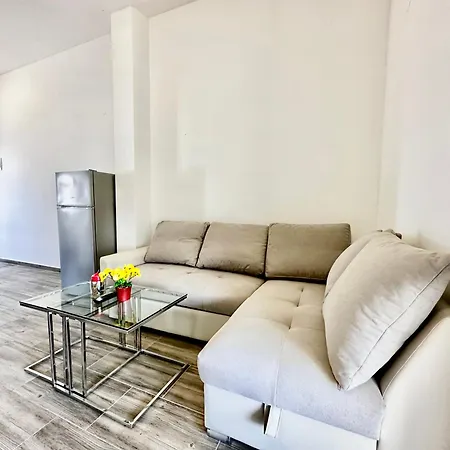 Marylou House Apartmán Vir