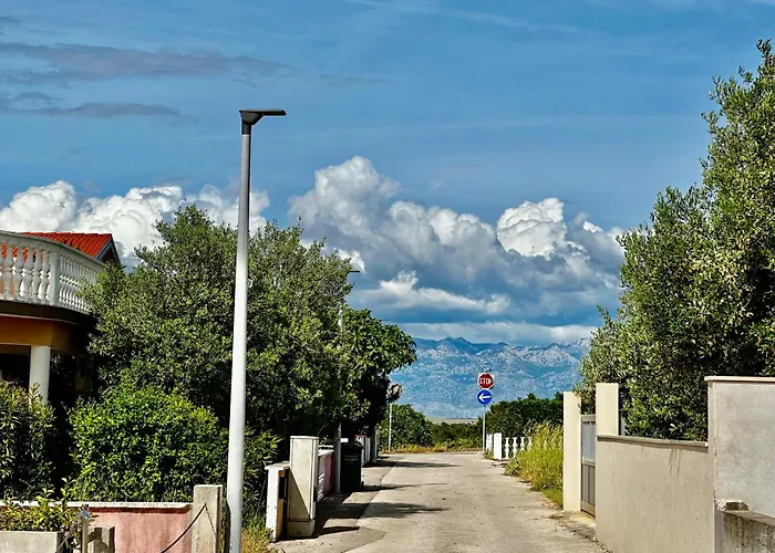 Marylou House Apartmán Vir